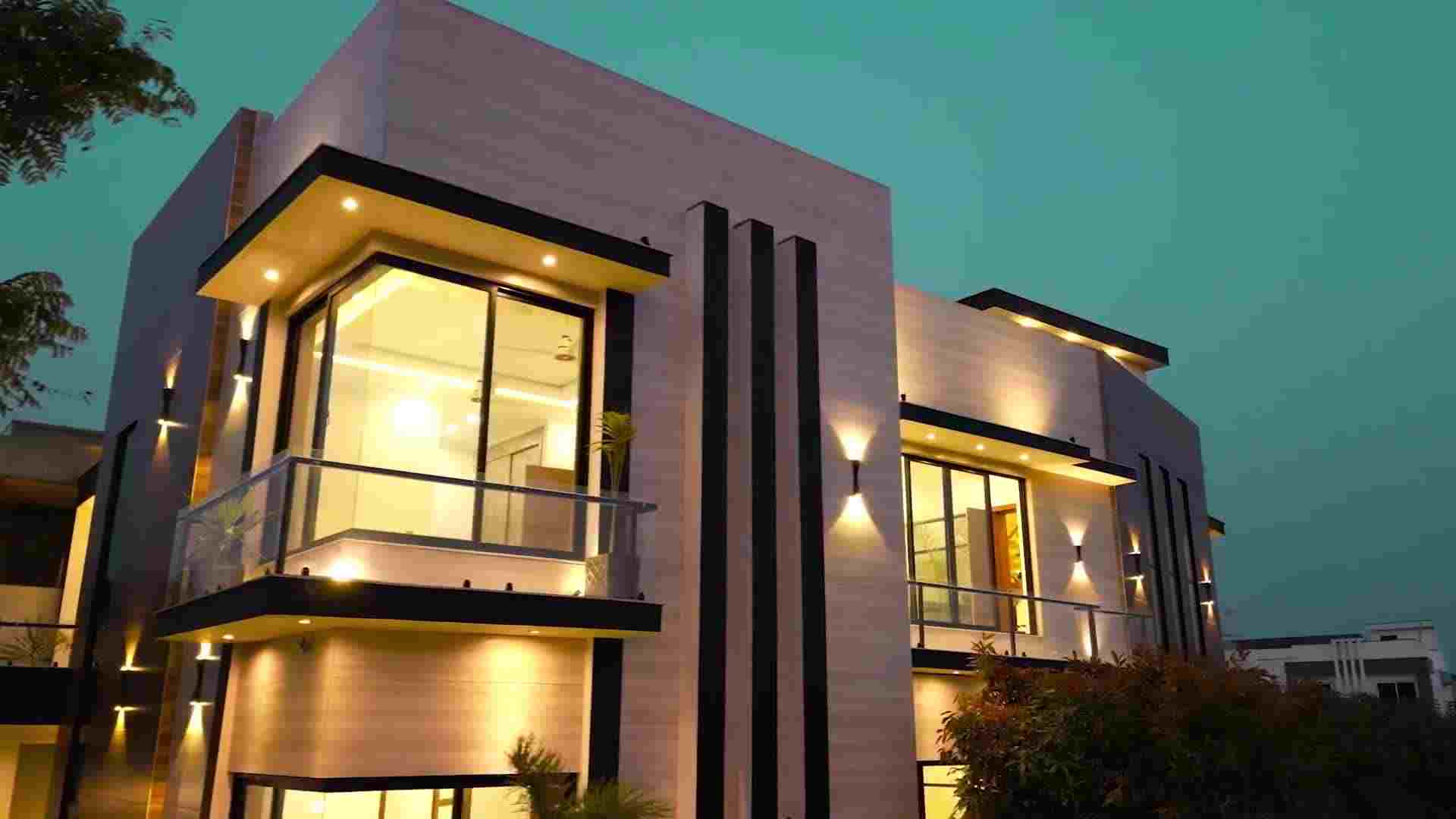 Luxury home at twilight in the Carolinas